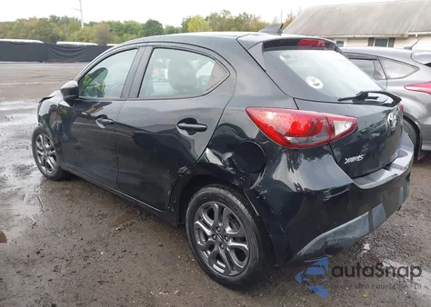 2020 Toyota Yaris Le из США, поврежденный, VIN 3MYDLBJV7LY704187